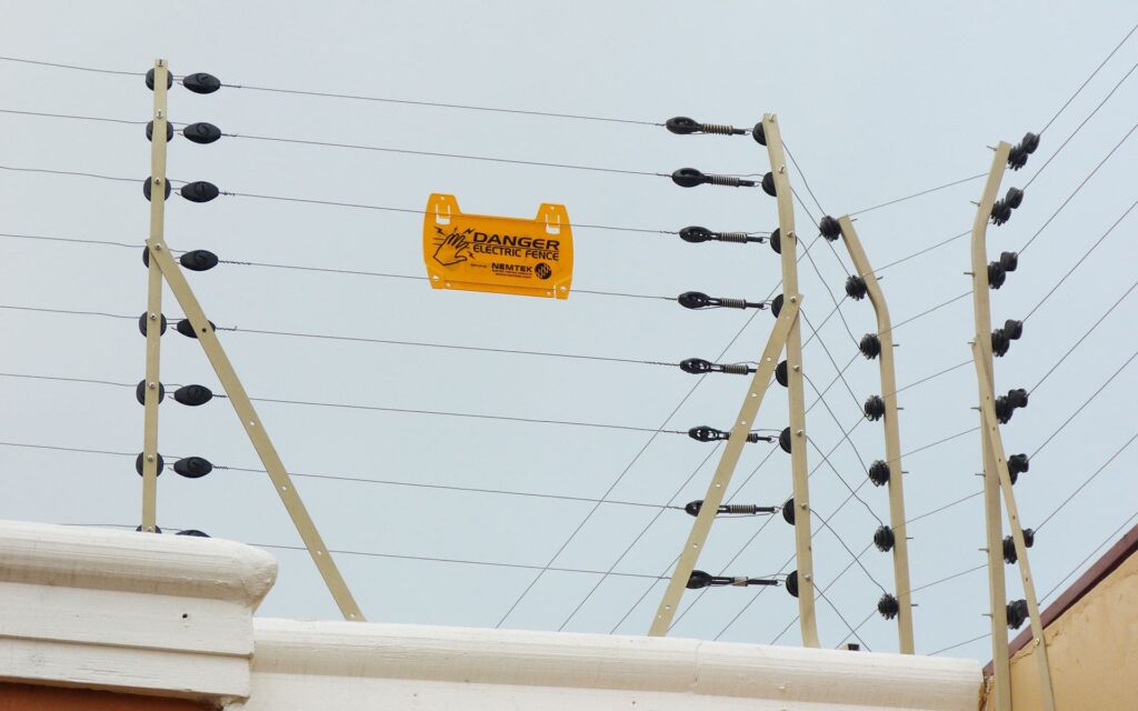 Electric-Fence-1024x640 Electric-Fence-1024x640